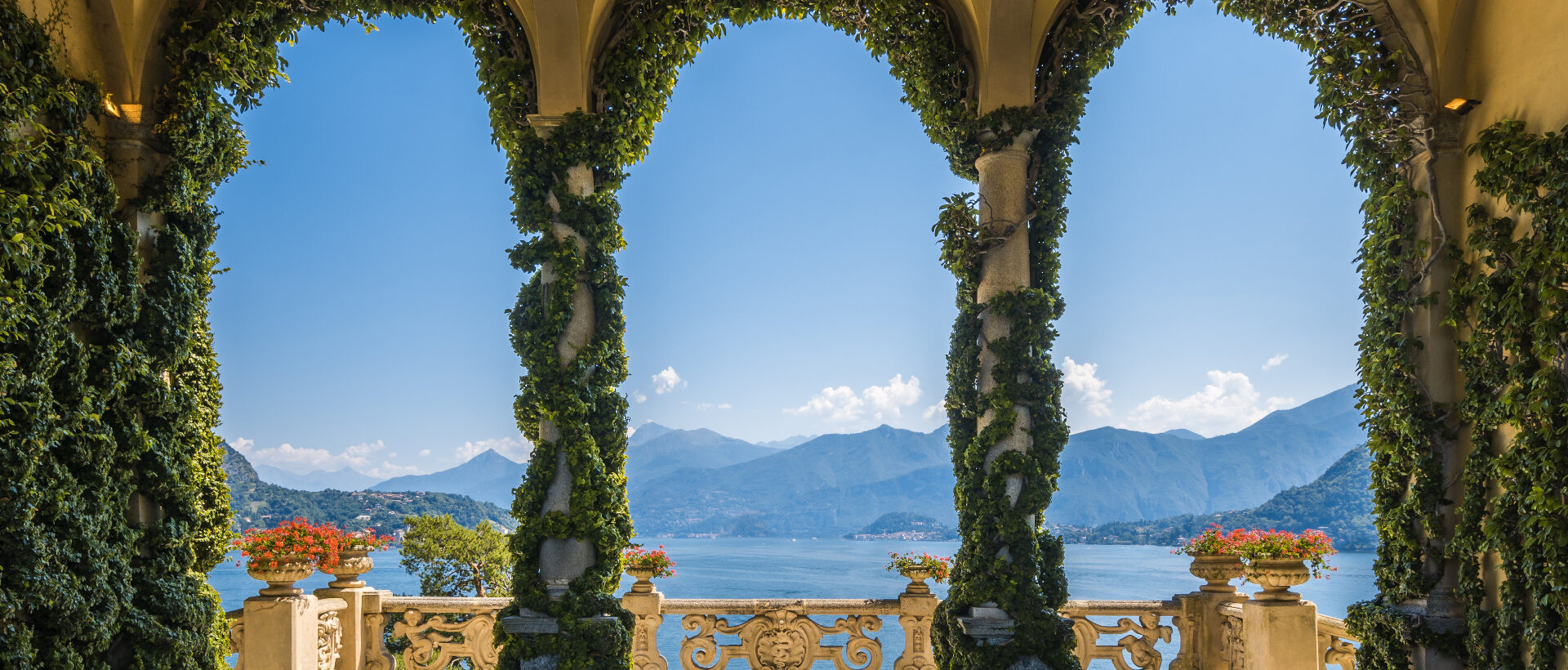 TGZ Exclusive - Luxury Travel Private Villa & Household - Discover Destination Stay at mythic<br> Villa Balbianello